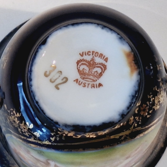 Victoria Austria tea cup with lid and saucer - antique - Picture 7 of 12